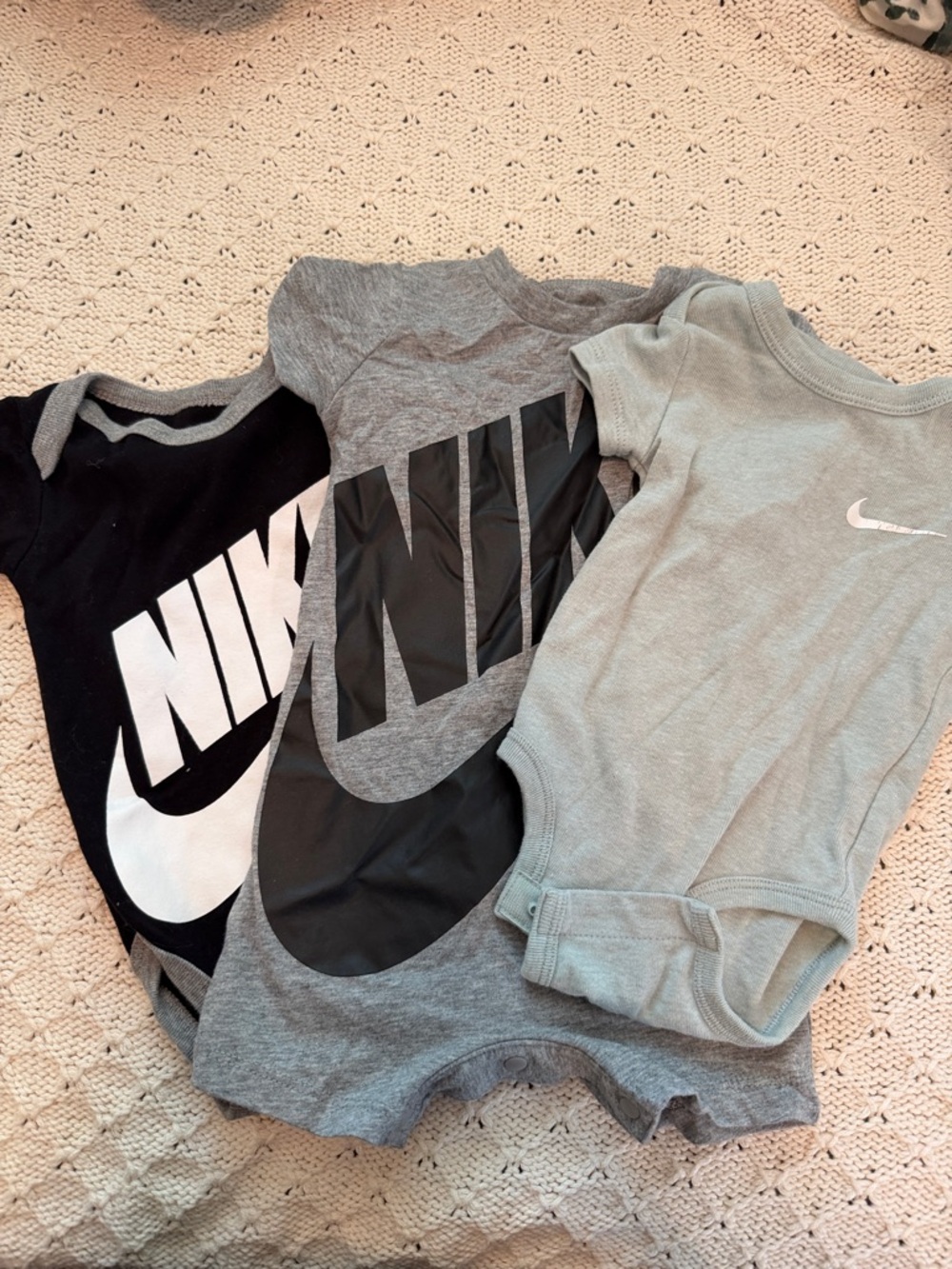 Nike Infant Bodysuit Set - Gray and White